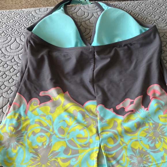 Athleta tankini and bottoms - Picture 8 of 9